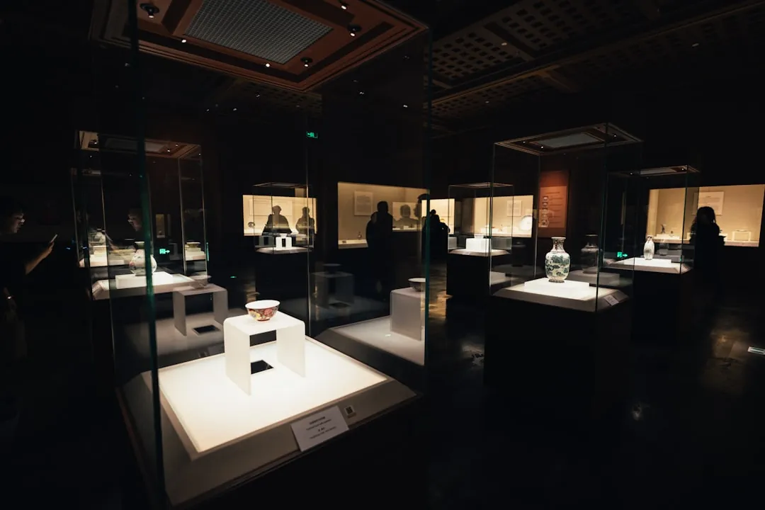 全屋定制与室内设计融合趋势：2025年建筑装饰行业技术升级路径解析