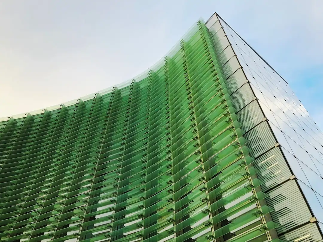 广西美涂匠心建筑装饰全屋定制材料选型对比分析