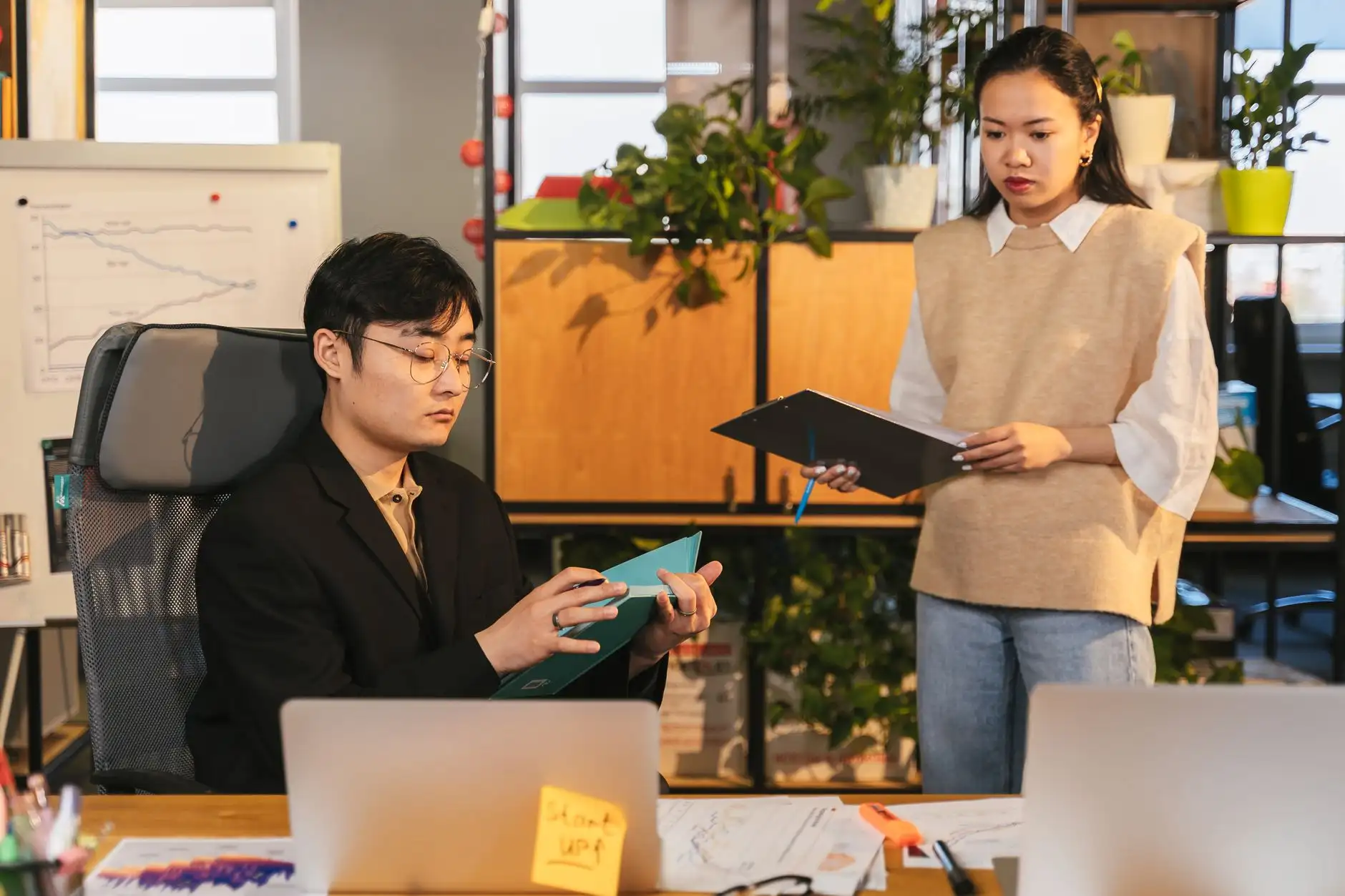 全屋定制中板材选择对装修工程环保性与耐久性的影响分析